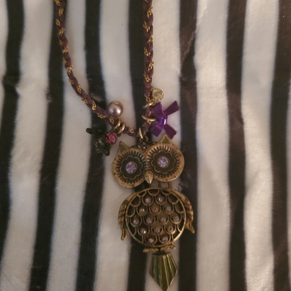 Vintage Betsey Johnson Owl Necklace - Picture 2 of 3